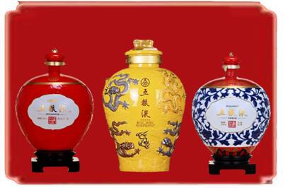 梅州丰顺县烟酒回收五粮液各种摆件.jpg